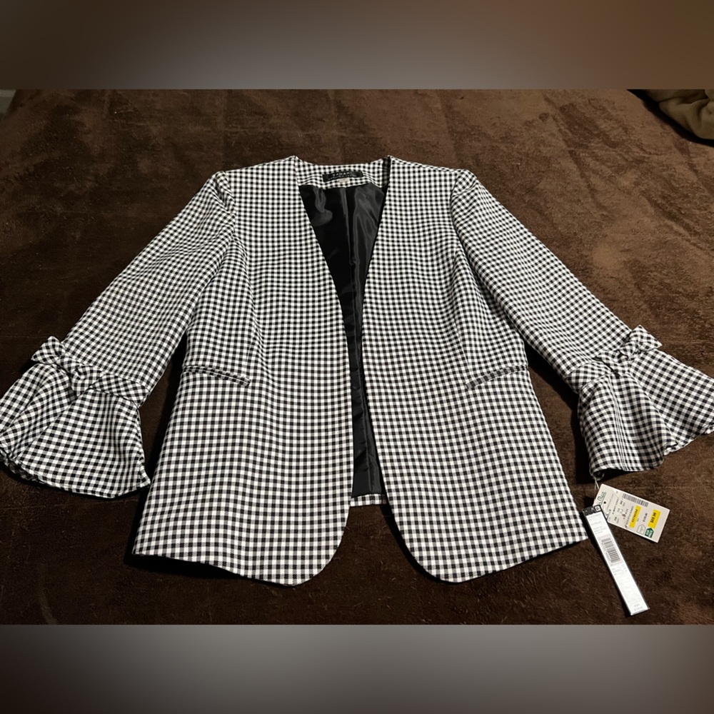 Tahari Arthur S Levine blazer